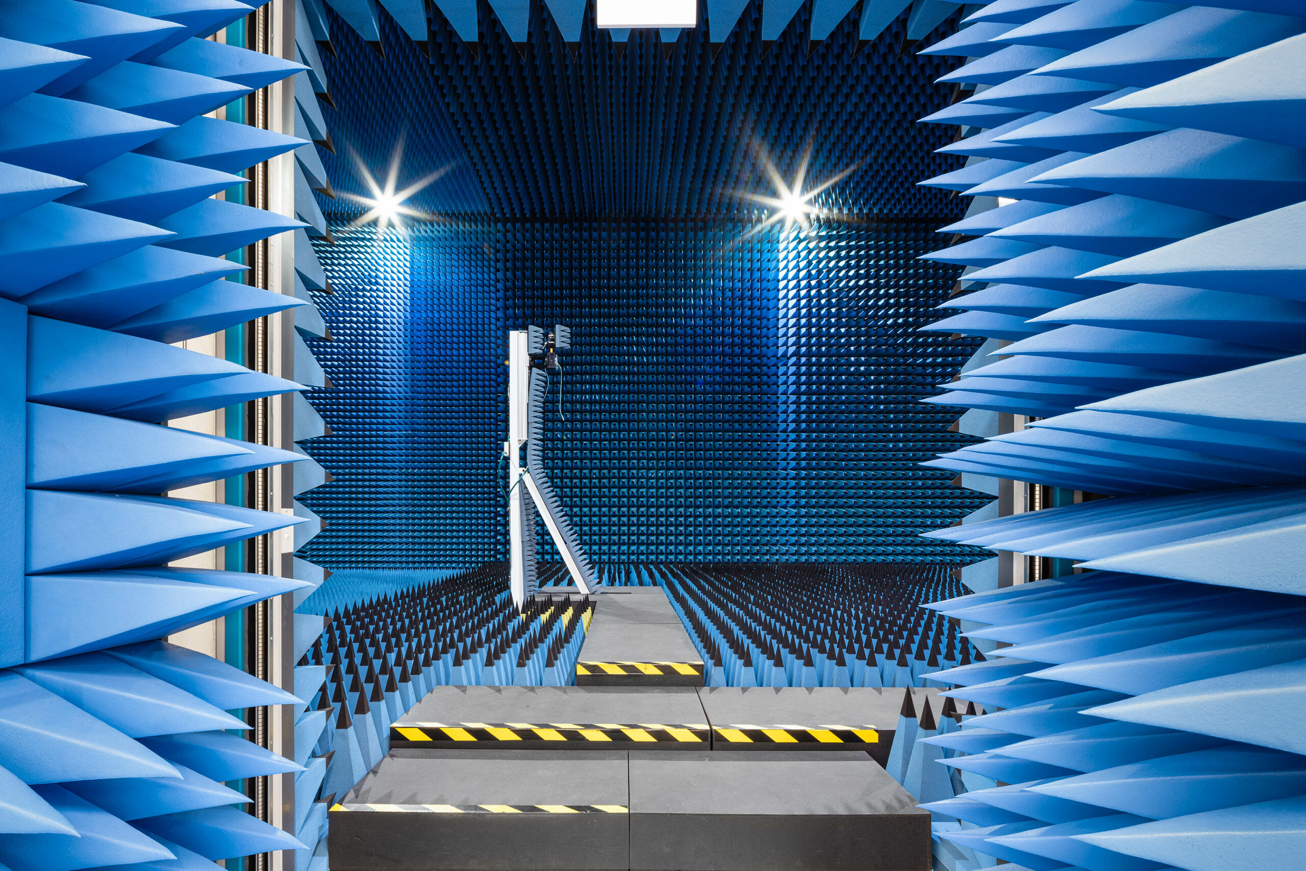 Fully Anechoic Antenna Test Chamber UTS Tech Lab